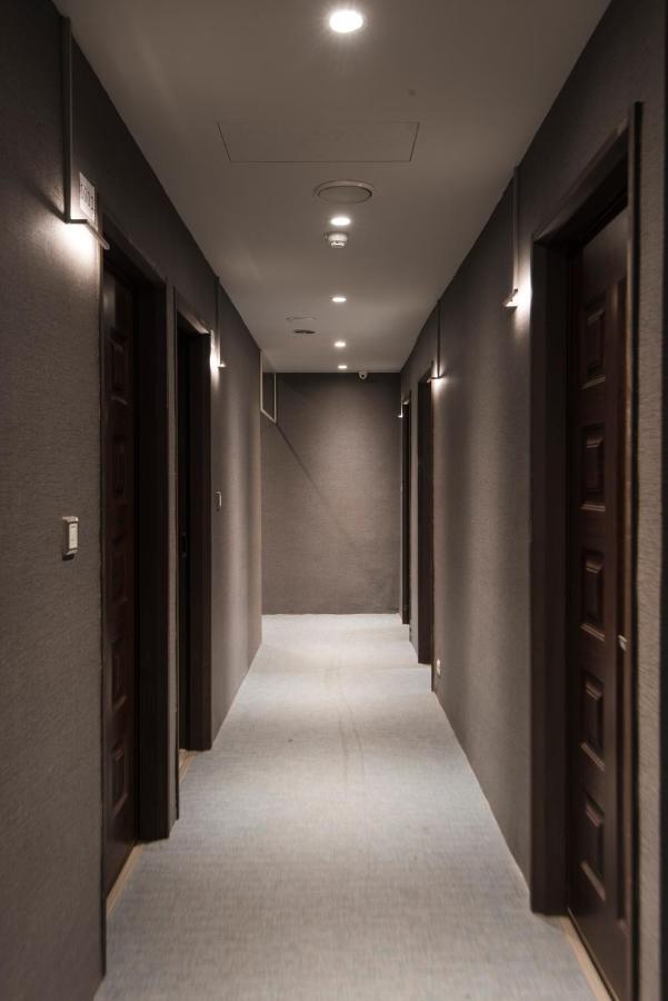 Sparrow Hotel Тайчжун Екстер'єр фото