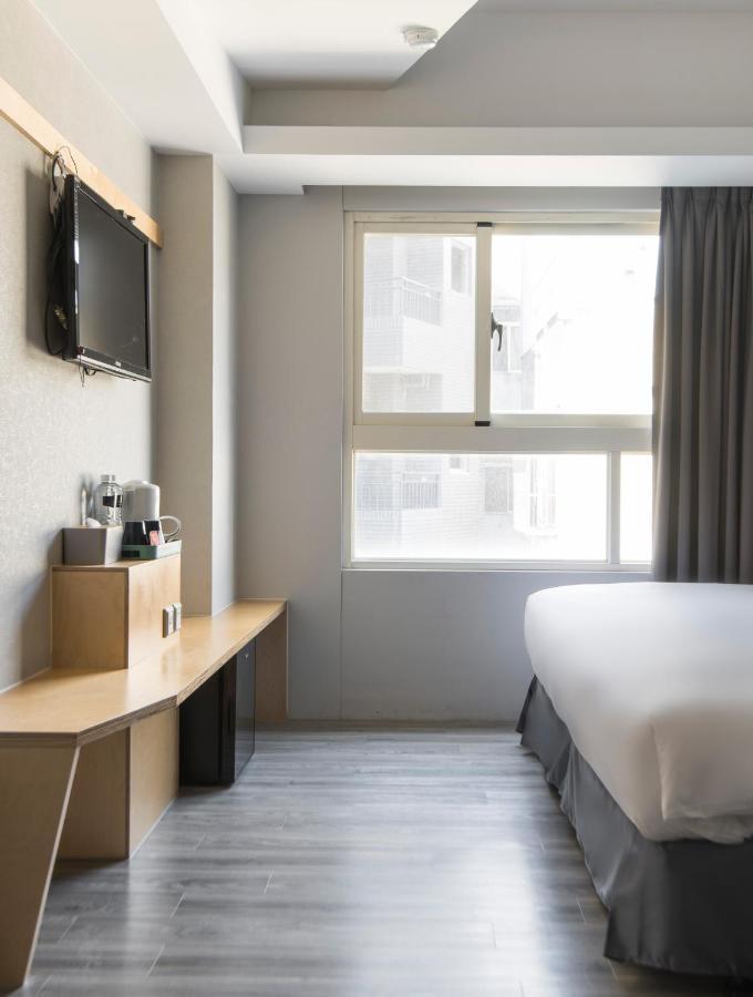 Sparrow Hotel Тайчжун Екстер'єр фото