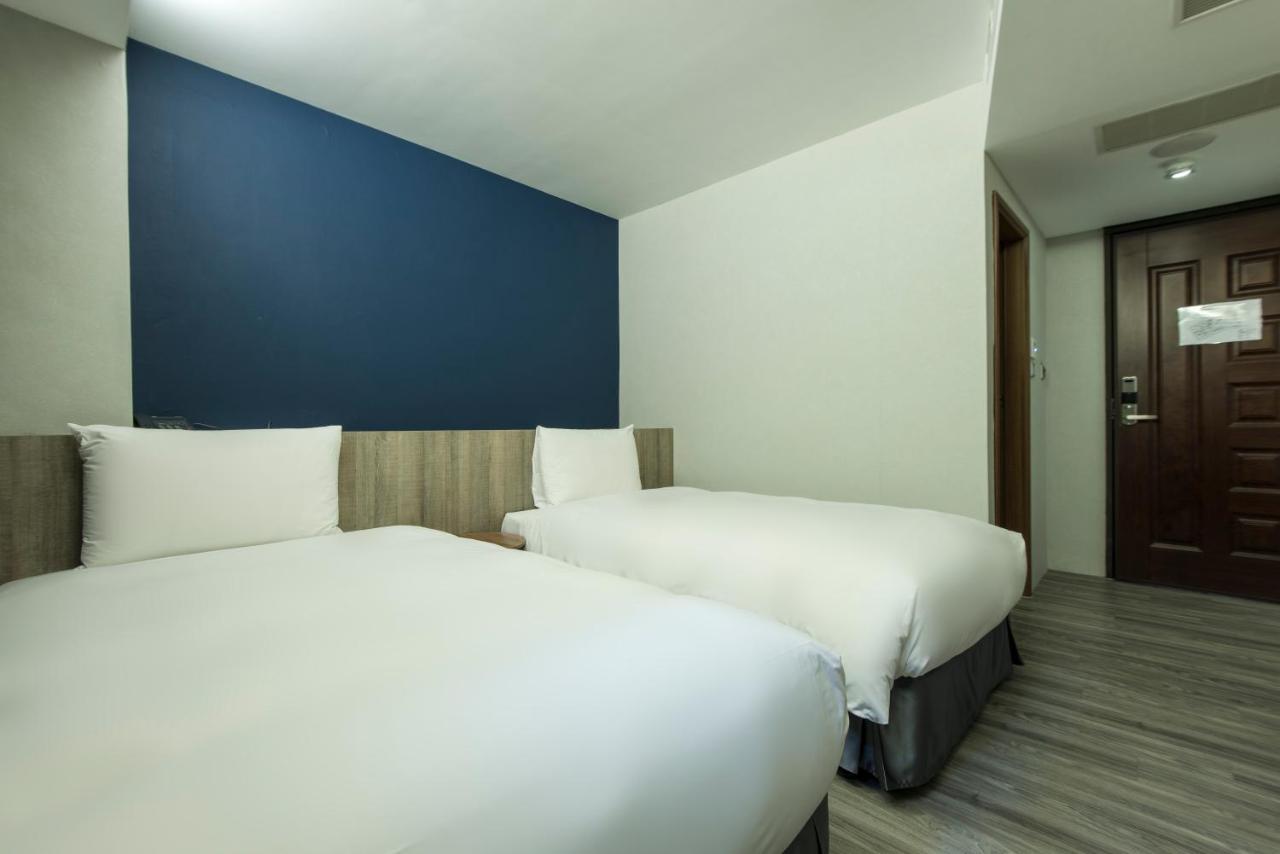Sparrow Hotel Тайчжун Екстер'єр фото