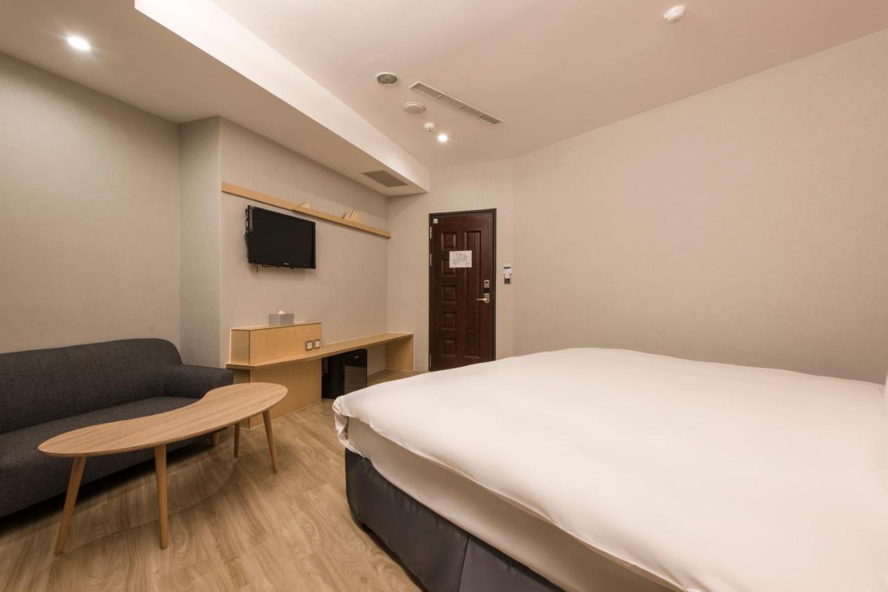 Sparrow Hotel Тайчжун Екстер'єр фото